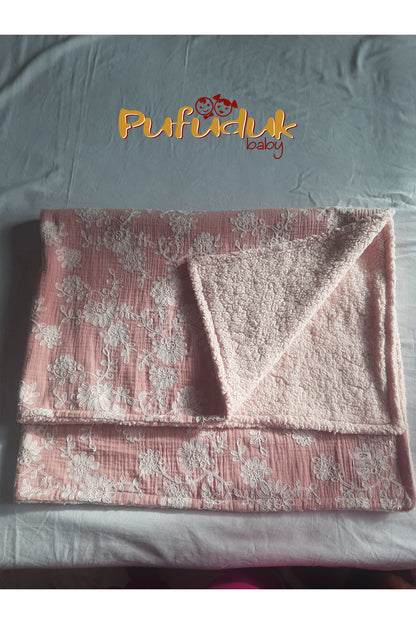 Brode Nakışlı İçi Kürklü Müslin Bebek Battaniyesi [Renk: Pembe]